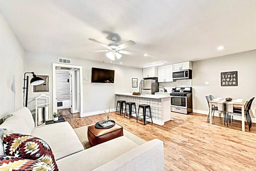 New - Near Deep Ellum + Downtown Dallas Flat Exterior foto